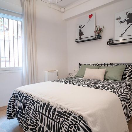 Apartamento En El Corazon De Granada - Cochera Exterior photo